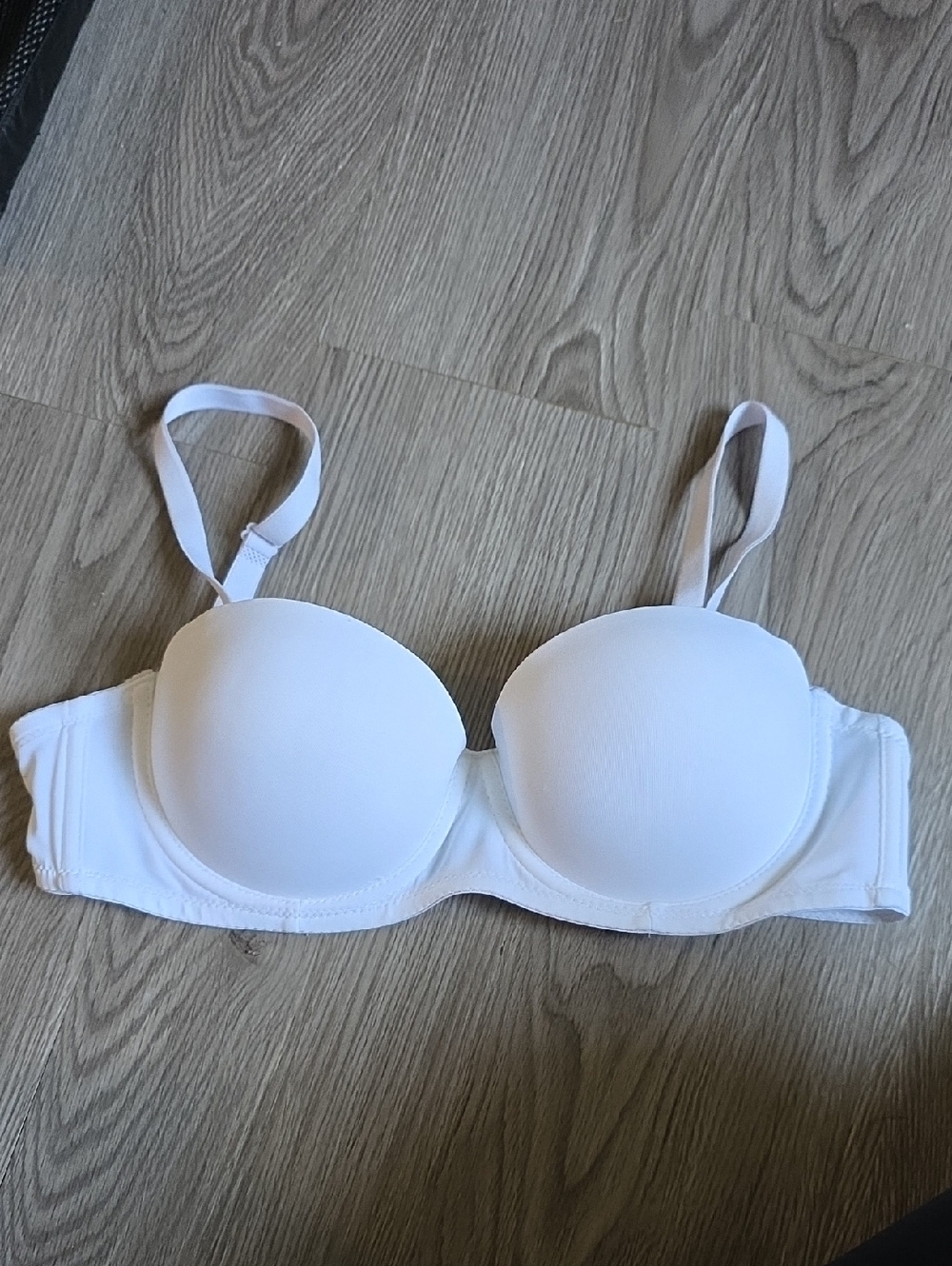 72 - T.J.Maxx White Molded T-Shirt Bra